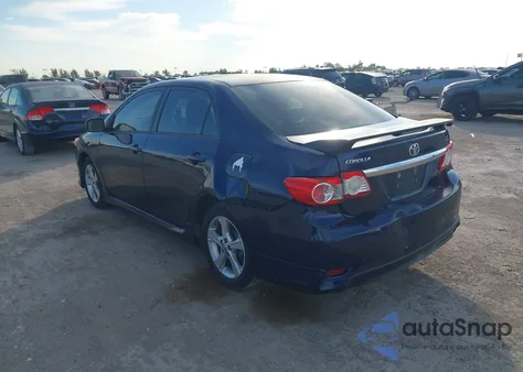 2013 Toyota Corolla S z USA, uszkodzony, nr VIN 5YFBU4EE4DP124938